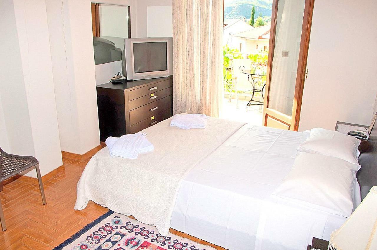 Dorothea'S Villa Platanos (Elis) Exterior foto